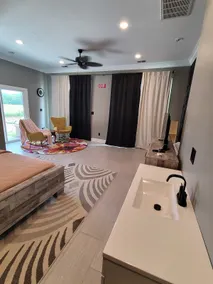 Luxurious Getaway - Image 4