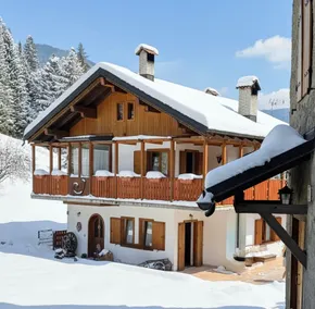 In the Heart of the Dolomites: Skiing & Silence - Image 4