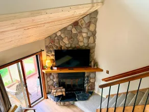 Newly Remodeled End Condo-View/Pool/Ski-In/Out - Image 4