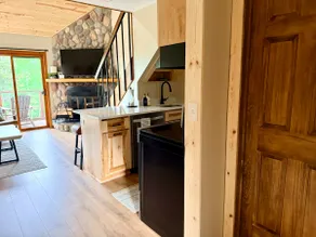 Newly Remodeled End Condo-View/Pool/Ski-In/Out - Image 3