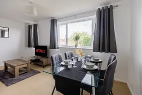 Cambridge House near Addenbrookes, station and parking! - Image 2