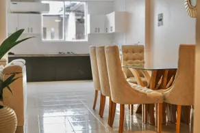Suite / Private Parking - Image 2