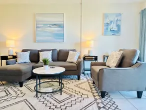 Beachfront Paradise - One Bedroom, Steps to Beach - Image 4