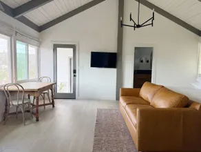 Studio in the hills with views! - Image 5
