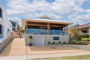 Barefoot North Beach House right on the ocean - Image 3