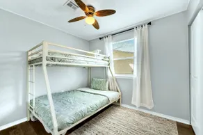Mins to Fort Sill•WIFI & Streaming•Large back Yard - Image 4