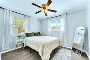 Mins to Fort Sill•WIFI & Streaming•Large back Yard - Image 3