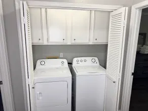 3 beds | Car Garage | 20 miles to Amazon Site - Image 5