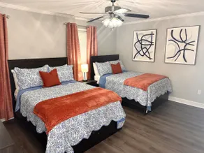 3 beds | Car Garage | 20 miles to Amazon Site - Image 2