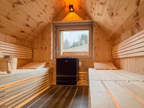 Private Sauna & Fireplace at the edge of the forest, 140 sqm Chalet - Image 4