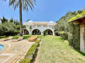 La Riviera Prestige Beachfront Escape/Pool & Beach - Image 3
