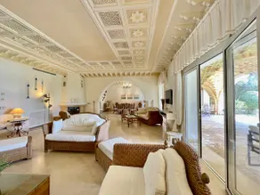 La Riviera Prestige Beachfront Escape/Pool & Beach - Image 5