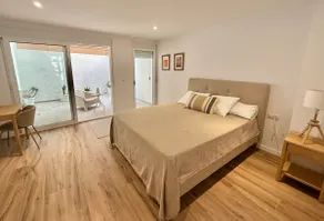 1. Large and Exclusive House with Terrace - Image 3