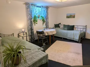 Central with garden - Image 3