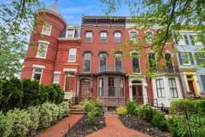 Grand Capitol Hill Mansion – Ideal for Events - Image 2