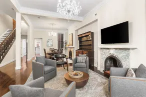 Grand Capitol Hill Mansion – Ideal for Events - Image 4