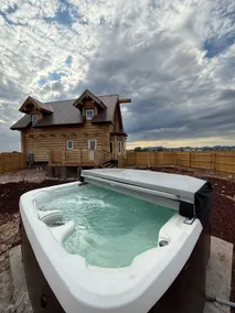White Wolf Cabin & Hot Tub - Image 4