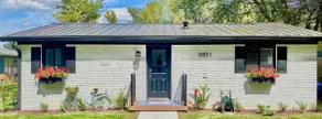 Lakefront ”Wine Down” Cottage - Image 3