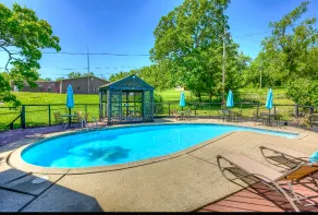 Pool/Hot tub/Game room and lots of amenities - Image 3