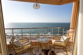 Aura properties | Cozy & Stylish Stay - Image 4