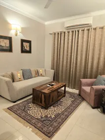 Cozy-Nest 2 Bedroom Apartment wd living & Balcony - Image 3