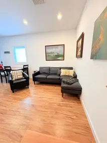 Falmouth Flats Ocean Escape - Image 3