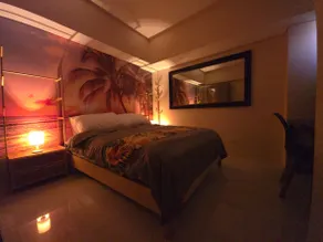 Rooftop Garden Suite 80sqm OWN POOL + Free Parking - Image 3