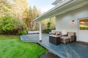Battlepoint Farmhouse, Modern & Relaxing! - Image 5
