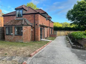 Charming 4 bed Cottage - Image 3