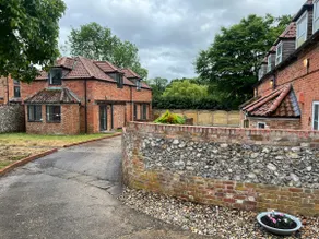 Charming 4 bed Cottage - Image 4