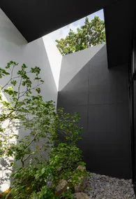 Hunter house - Image 2