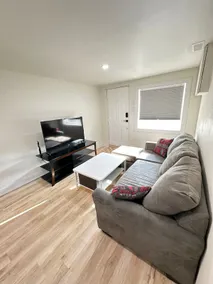 Cozy Private Bachelor Unit King Size bed - Image 2