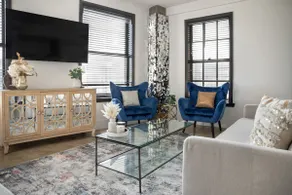 Loft 2 Queens | Super location - Image 5