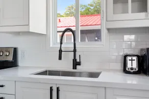 Beachfront cottage-Turkey Point - Image 3