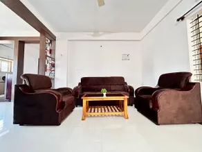 Spacious city central AC Flats - Image 3