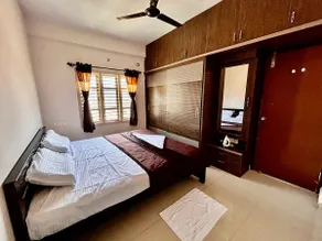 Spacious city central AC Flats - Image 5