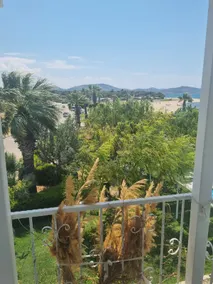 Unique and romantic, luxury 1+1 apartment by the sea - Image 3