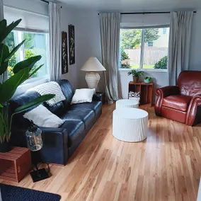 Cozy Everett Duplex- Close to Marina & Hospital - Image 4