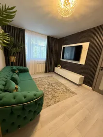 Luxury apartment with two bedrooms and large living room, 100 square meters, city center - Image 3