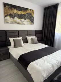 Luxury apartment with two bedrooms and large living room, 100 square meters, city center - Image 4