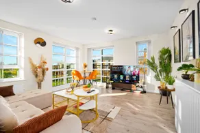 Dote Haven Stylish 2 Bed Apartment - Free Parking and Free High Speed WIFI - Image 2