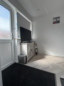 Private Studio | En-suite | Self Check-in - Image 4