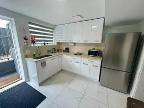 Budget Friendly 2 Bedroom Suite - Save on Weekly and Monthly Stays! - Image 3