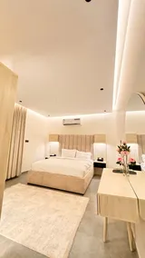 High-End Downtown Apt - Image 5