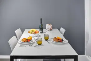 1BDR Spacious ST4 | Stephanie by Reside - Image 5