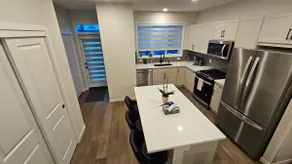 4 Bed 3 bath Family Retreat in Dawson Chestermere - Image 5