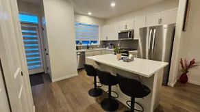 4 Bed 3 bath Family Retreat in Dawson Chestermere - Image 4