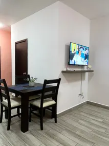 Cozy Downtown Apartment. - Image 4