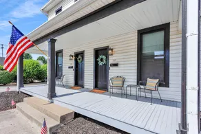 Miller House- Modern Remodel 2BR Historic Townhome - Image 2