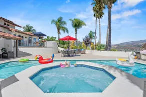 Panorama Peak Luxury Retreat - Image 2
